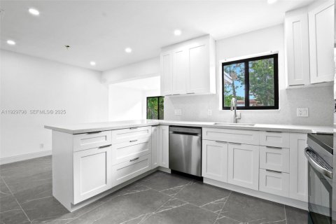 Villa ou maison à vendre à Fort Lauderdale, Floride: 3 chambres № 1989056 - photo 17