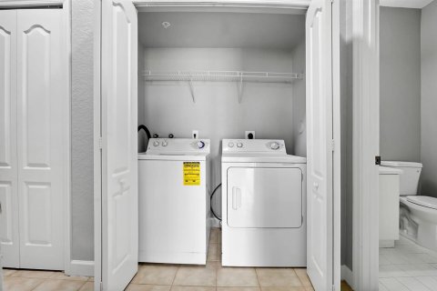 Купить кондоминиум в Ройял-Палм-Бич, Флорида 3 комнаты, 99.41м2, № 2167938 - фото 23