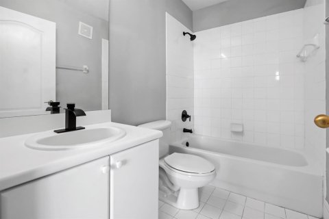 Купить кондоминиум в Ройял-Палм-Бич, Флорида 3 комнаты, 99.41м2, № 2167938 - фото 22