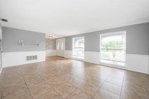 Villa ou maison à vendre à New Port Richey, Floride: 2 chambres, 157.47 m2 № 2284800 - photo 15