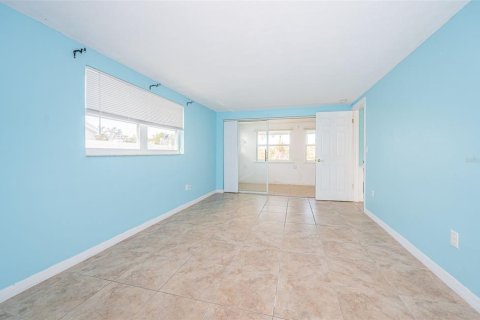 Villa ou maison à vendre à New Port Richey, Floride: 2 chambres, 157.47 m2 № 2284800 - photo 26