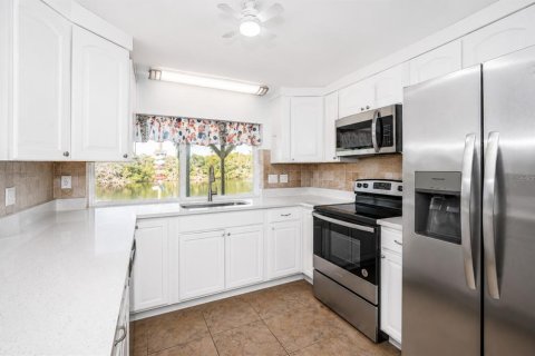 Villa ou maison à vendre à New Port Richey, Floride: 2 chambres, 157.47 m2 № 2284800 - photo 20