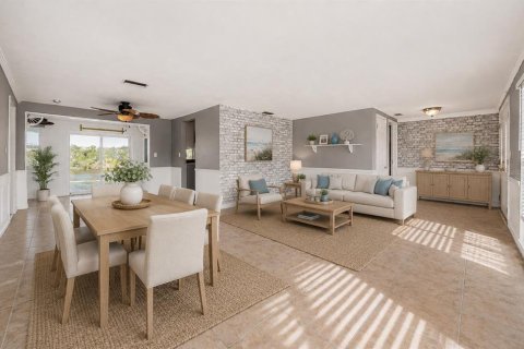 Villa ou maison à vendre à New Port Richey, Floride: 2 chambres, 157.47 m2 № 2284800 - photo 17