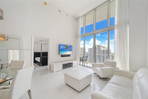 Condo in Miami, Florida, 2 bedrooms  № 1784248 - photo 6