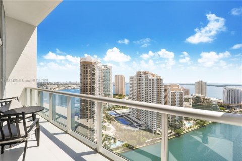 Condo in Miami, Florida, 2 bedrooms  № 1784248 - photo 4