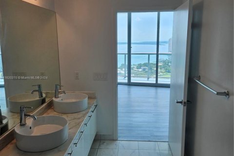 Copropriété à vendre à Miami, Floride: 2 chambres, 122.17 m2 № 1933796 - photo 13