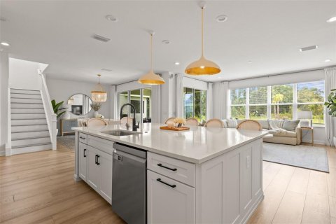 Casa en venta en Wesley Chapel, Florida, 5 dormitorios, 275.08 m2 № 2238189 - foto 4