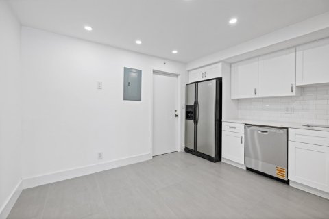 Condominio en venta en Pompano Beach, Florida, 2 dormitorios, 148.64 m2 № 2252783 - foto 25