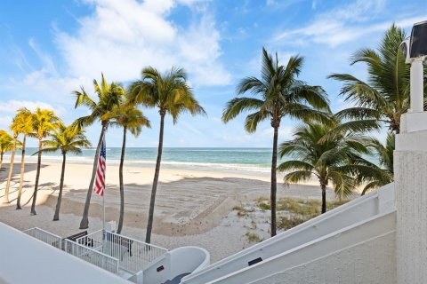 Condominio en venta en Pompano Beach, Florida, 2 dormitorios, 148.64 m2 № 2252783 - foto 3