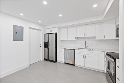 Condominio en venta en Pompano Beach, Florida, 2 dormitorios, 148.64 m2 № 2252783 - foto 28