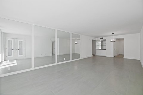 Condominio en venta en Pompano Beach, Florida, 2 dormitorios, 148.64 m2 № 2252783 - foto 22