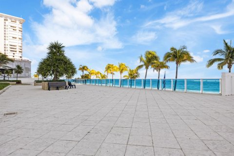Condominio en venta en Pompano Beach, Florida, 2 dormitorios, 148.64 m2 № 2252783 - foto 4