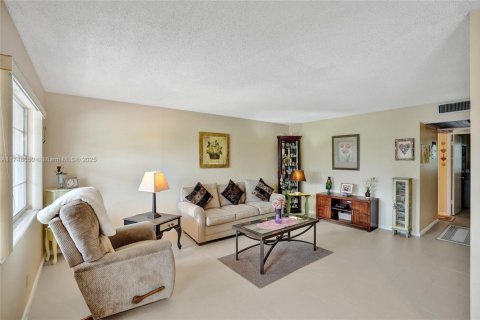 Condo in West Palm Beach, Florida, 2 bedrooms  № 1700324 - photo 10
