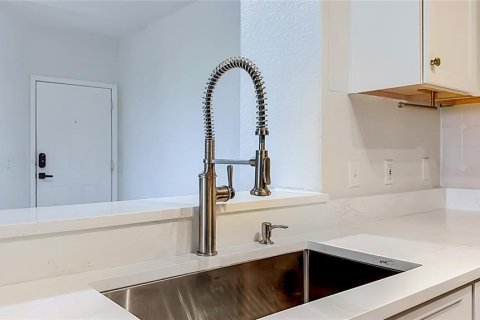 Condominio en venta en Orlando, Florida, 3 dormitorios, 111.95 m2 № 2237851 - foto 12