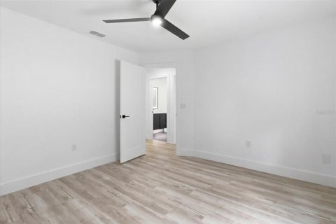 House in Beverly Hills, Florida 3 bedrooms, 196.3 sq.m. № 2130937 - photo 12
