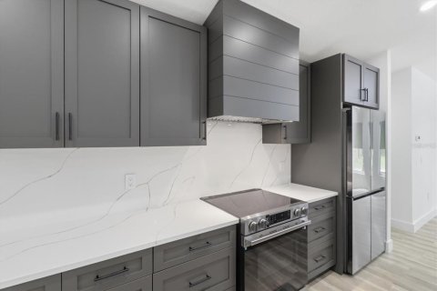 House in Beverly Hills, Florida 3 bedrooms, 196.3 sq.m. № 2130937 - photo 7