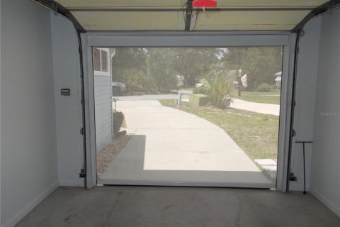 House in Ocala, Florida 2 bedrooms, 117.99 sq.m. № 2151013 - photo 17