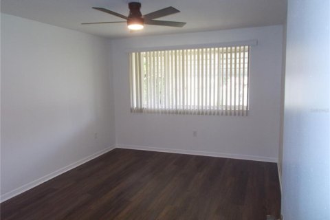 House in Ocala, Florida 2 bedrooms, 117.99 sq.m. № 2151013 - photo 19