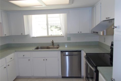 House in Ocala, Florida 2 bedrooms, 117.99 sq.m. № 2151013 - photo 10
