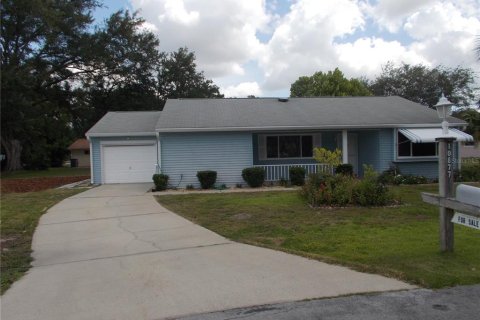 House in Ocala, Florida 2 bedrooms, 117.99 sq.m. № 2151013