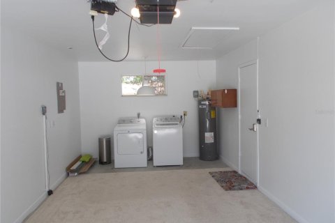 House in Ocala, Florida 2 bedrooms, 117.99 sq.m. № 2151013 - photo 16