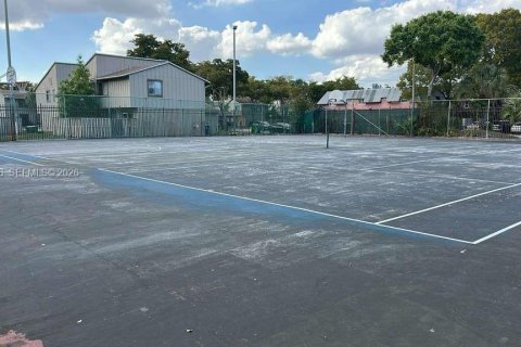 Touwnhouse à vendre à Lauderhill, Floride: 2 chambres, 80.64 m2 № 2032138 - photo 4