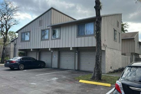 Adosado en Lauderhill, Florida 2 dormitorios, 80.64 m2 № 2032138