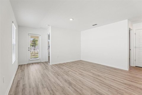 Villa ou maison à vendre à Winter Haven, Floride: 3 chambres, 120.96 m2 № 2222885 - photo 5