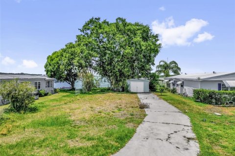 Land in Lake Alfred, Florida № 2211658 - photo 6