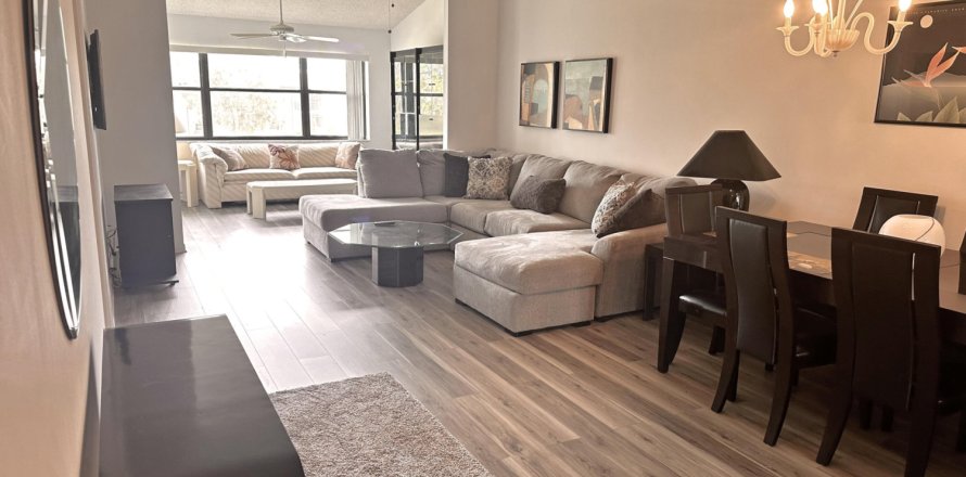 Condominio en Lake Worth, Florida, 2 dormitorios № 1002533