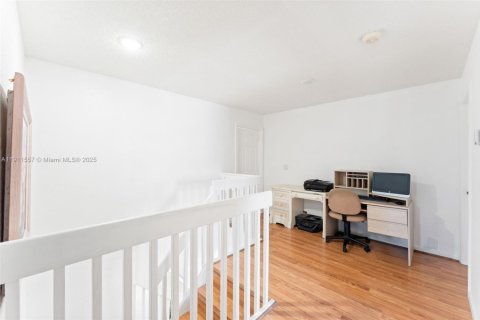 House in Pembroke Pines, Florida 4 bedrooms, 264.4 sq.m. № 1968090 - photo 21