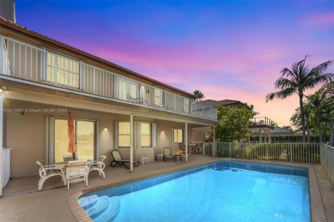 House in Pembroke Pines, Florida 4 bedrooms, 264.4 sq.m. № 1968090 - photo 28