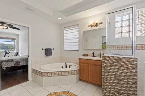 House in Bradenton, Florida 5 bedrooms, 265.89 sq.m. № 1587764 - photo 29