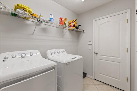 House in Bradenton, Florida 5 bedrooms, 265.89 sq.m. № 1587764 - photo 14