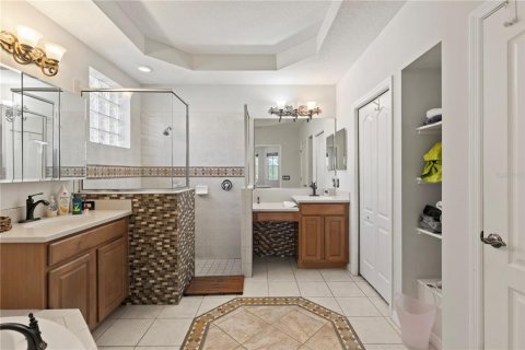House in Bradenton, Florida 5 bedrooms, 265.89 sq.m. № 1587764 - photo 28