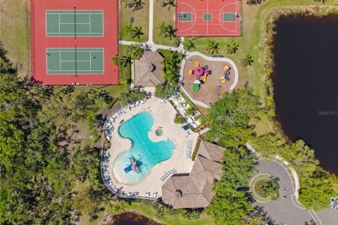 House in Bradenton, Florida 5 bedrooms, 265.89 sq.m. № 1587764 - photo 7