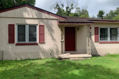House in Orlando, Florida 4 bedrooms, 165.92 sq.m. № 2406763