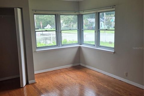 House in Orlando, Florida 4 bedrooms, 165.92 sq.m. № 2406763 - photo 18