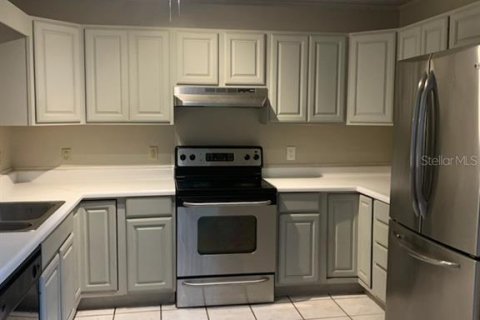 House in Orlando, Florida 4 bedrooms, 165.92 sq.m. № 2406763 - photo 9