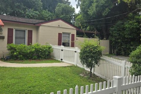 House in Orlando, Florida 4 bedrooms, 165.92 sq.m. № 2406763 - photo 2