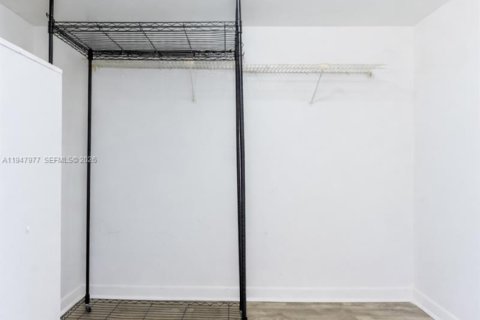 Apartamento en alquiler en Sunny Isles Beach, Florida, 2 dormitorios, 115.2 m2 № 2004051 - foto 25