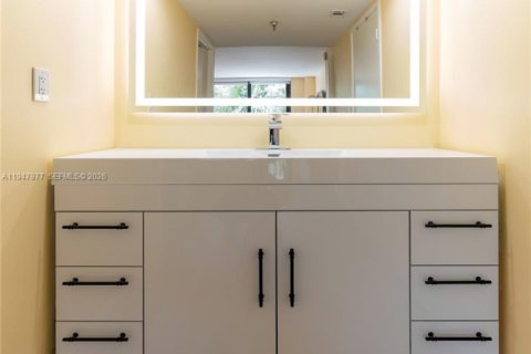 Apartamento en alquiler en Sunny Isles Beach, Florida, 2 dormitorios, 115.2 m2 № 2004051 - foto 22