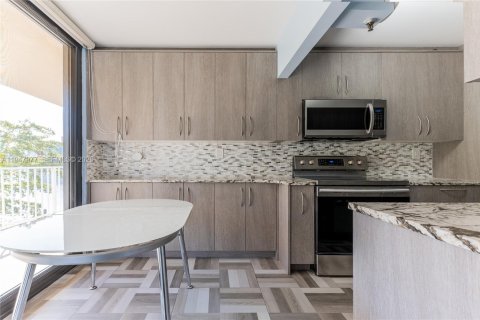 Apartamento en alquiler en Sunny Isles Beach, Florida, 2 dormitorios, 115.2 m2 № 2004051 - foto 13