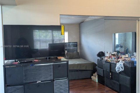 Villa ou maison à vendre à Miami Gardens, Floride: 3 chambres, 164.53 m2 № 2295931 - photo 4