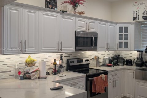 Villa ou maison à vendre à Miami Gardens, Floride: 3 chambres, 164.53 m2 № 2295931 - photo 16