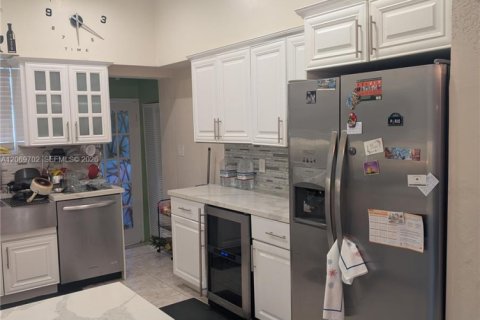 Villa ou maison à vendre à Miami Gardens, Floride: 3 chambres, 164.53 m2 № 2295931 - photo 19