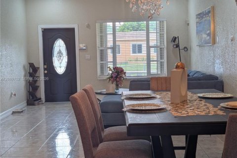 Villa ou maison à vendre à Miami Gardens, Floride: 3 chambres, 164.53 m2 № 2295931 - photo 14