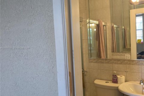 Villa ou maison à vendre à Miami Gardens, Floride: 3 chambres, 164.53 m2 № 2295931 - photo 5