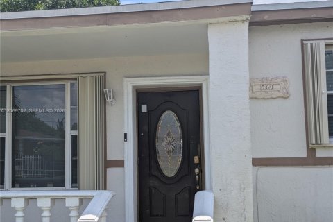 Villa ou maison à vendre à Miami Gardens, Floride: 3 chambres, 164.53 m2 № 2295931 - photo 10