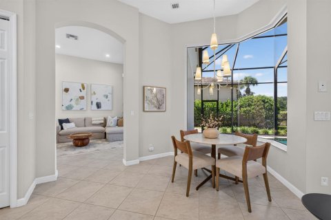 House in Palm Beach Gardens, Florida 4 bedrooms, 248.79 sq.m. № 2262269 - photo 16